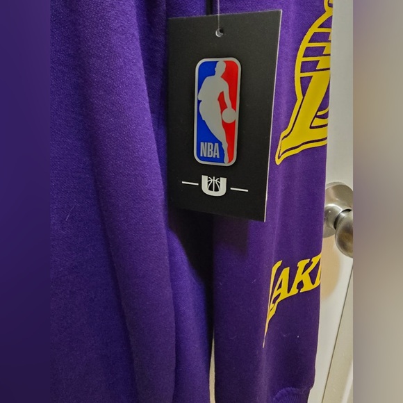 Los Angeles Lakers Pullover Hoodie Size XL NWT - Picture 7 of 8
